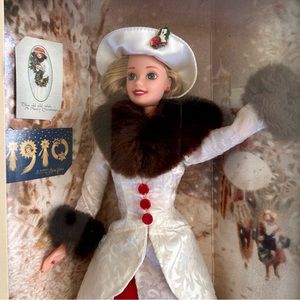 NWT 1995 Barbie Hallmark Holiday Memories Special Edition